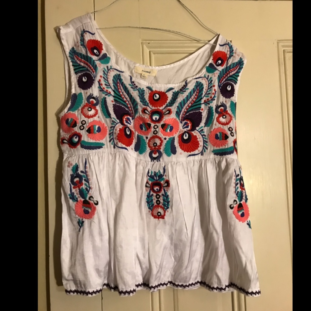 Embroidered tank top